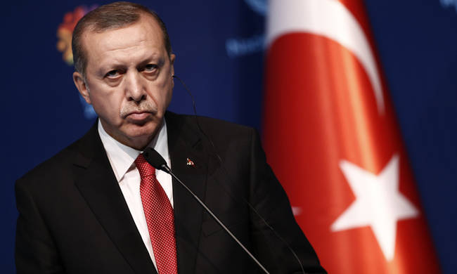 Τουρκία – O Ερντογάν απειλεί τις ΗΠΑ με μέτρα