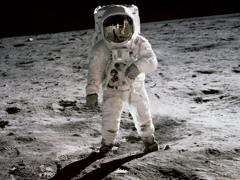 Σαν σήμερα το 1969 ο άνθρωπος πατάει για πρώτη φορά στη Σελήνη