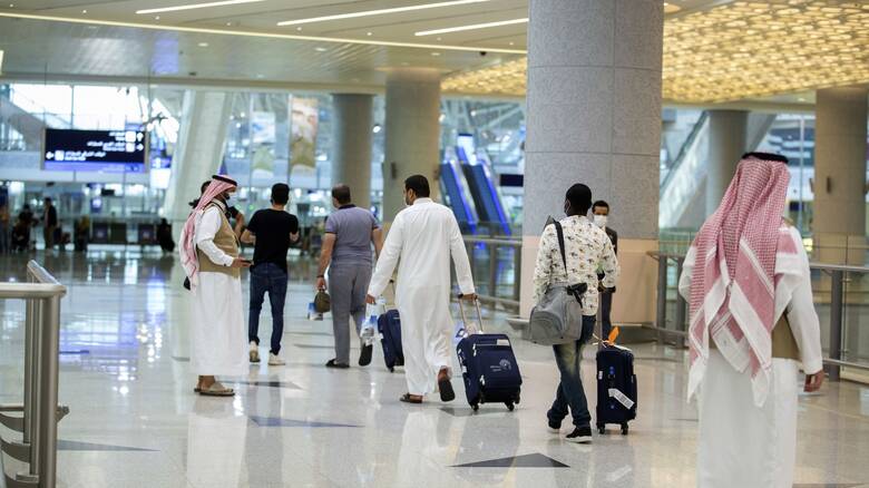Η Σαουδική Αραβία αναστέλλει τις πτήσεις με τρεις χώρες