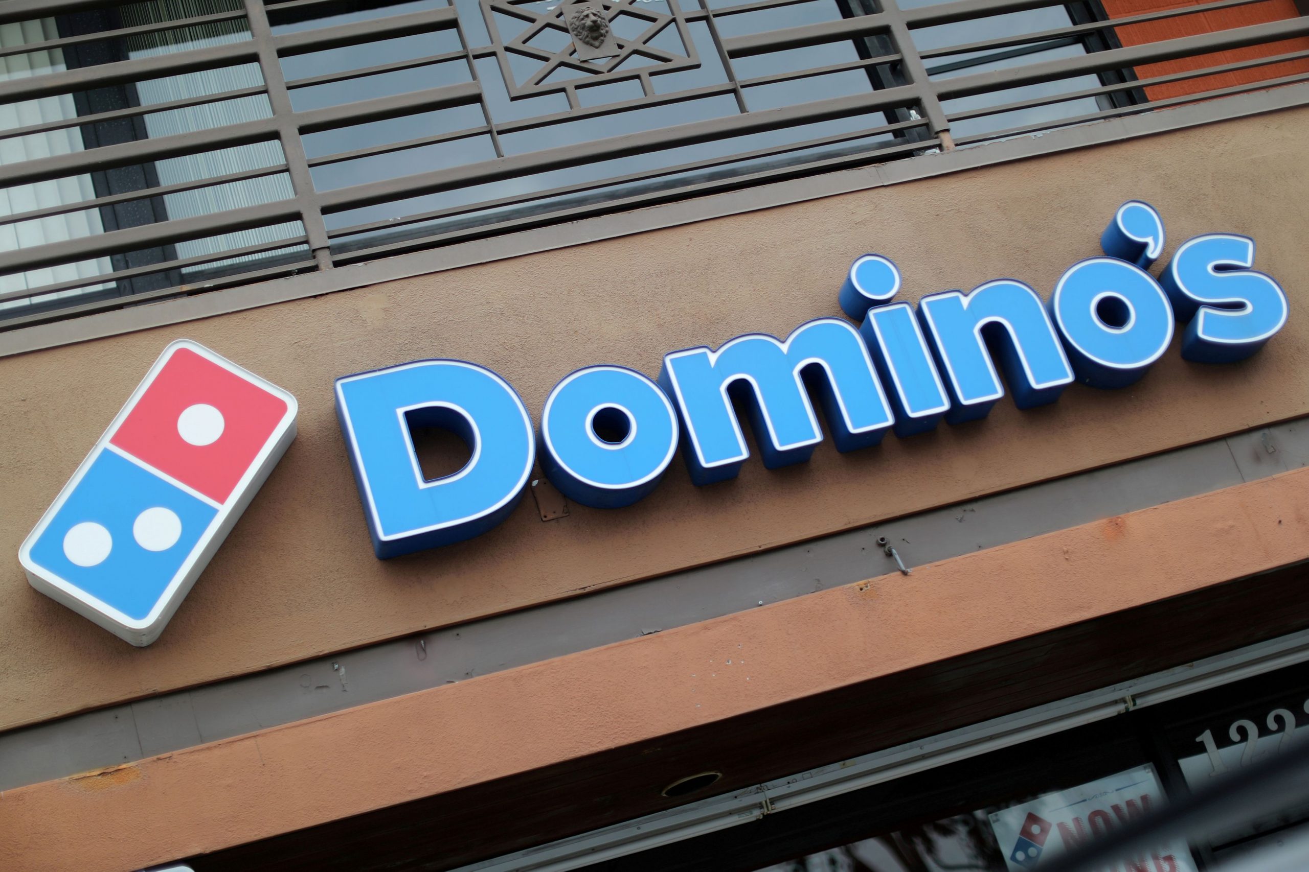 Domino’s Pizza: Έκλεισε το τελευταίο κατάστημά της στην Ιταλία