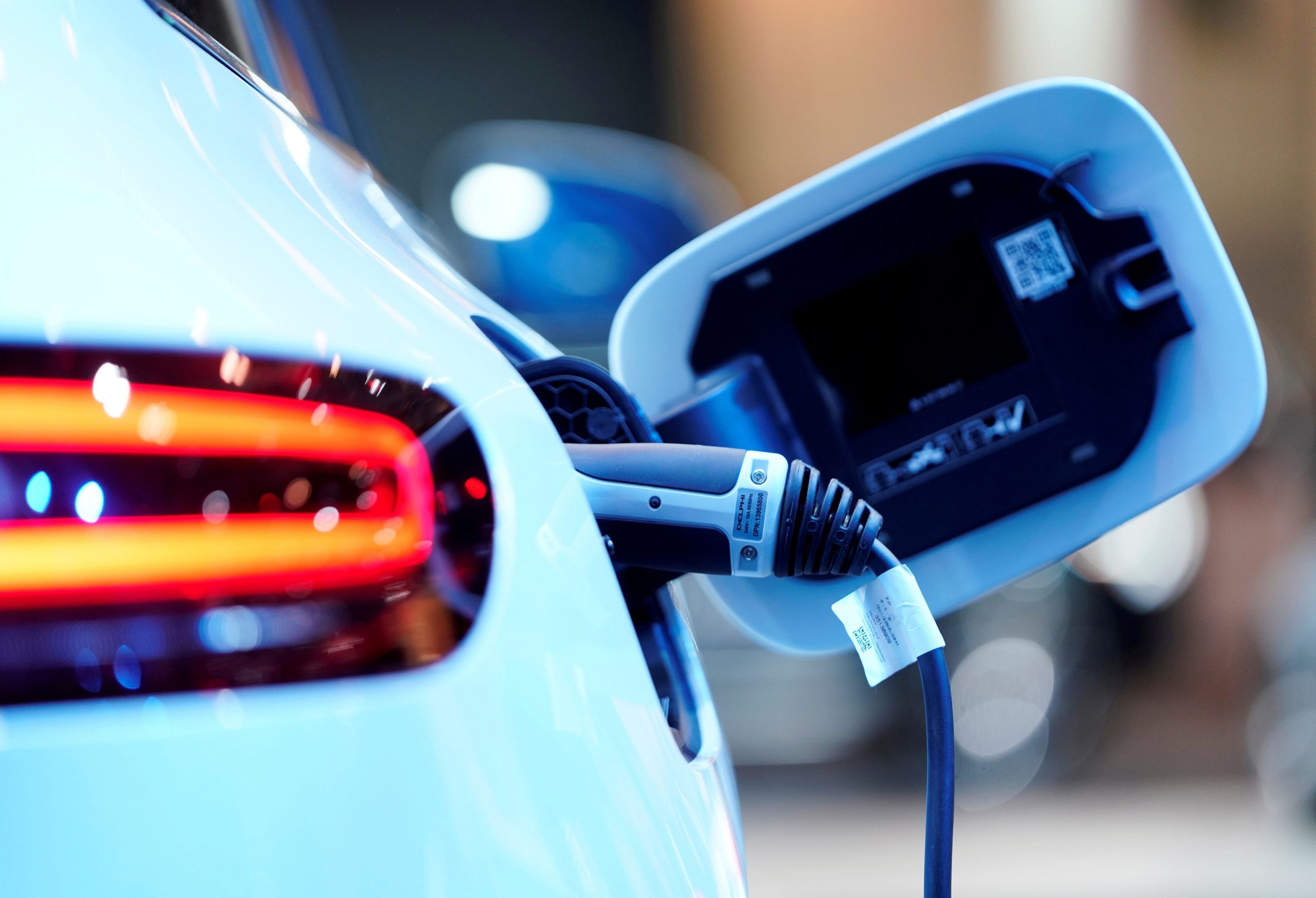 Ηλεκτρικά αυτοκίνητα – Χαμηλή ακόμη η κερδοφορία για τις αυτοκινητοβιομηχανίες