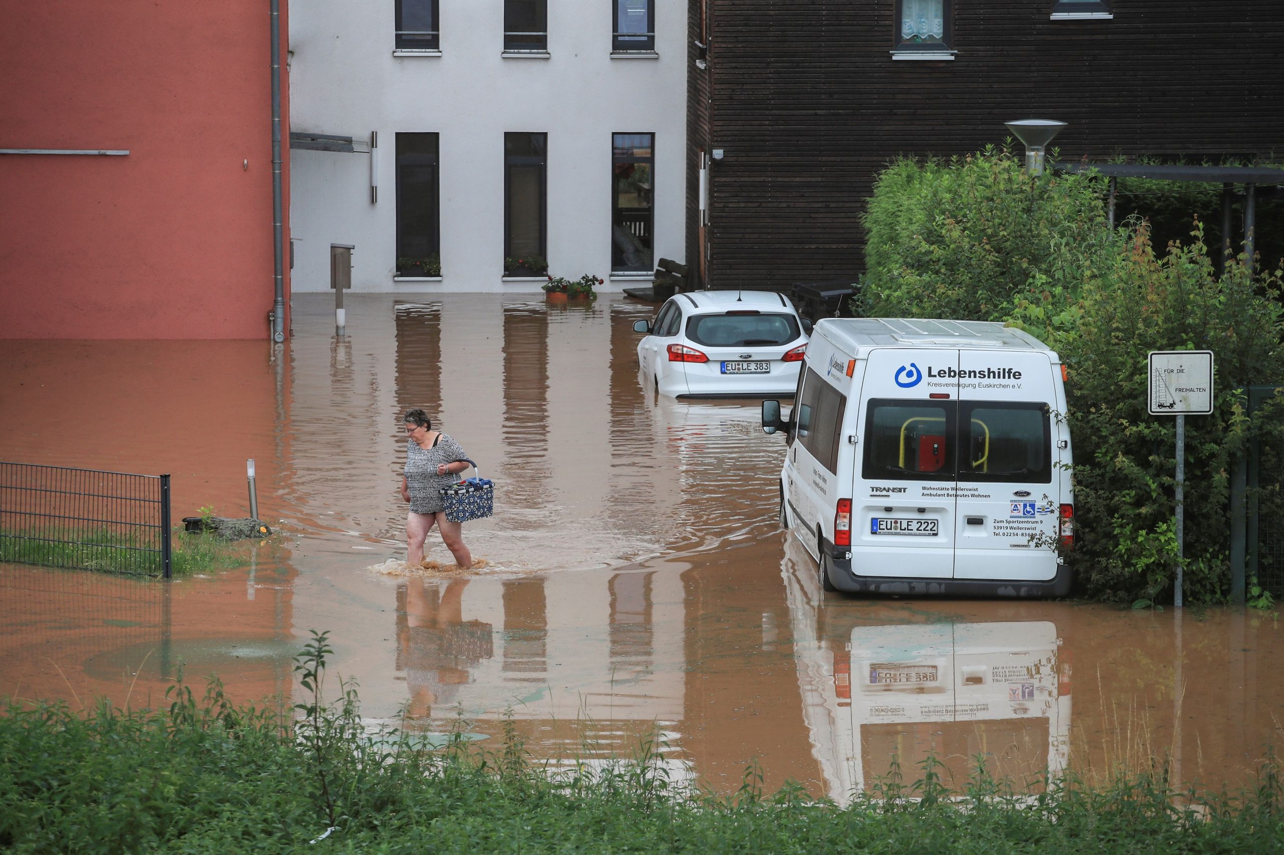 Γερμανία: Τέσσερις νεκροί και τουλάχιστον 30 αγνοούμενοι από πλημμύρες
