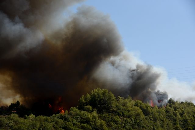 Φωτιά στη Βαρυμπόμπη – Ενεργοποιήθηκε το 112 – Κλείστε τα παράθυρα, παραμείνετε σε ετοιμότητα