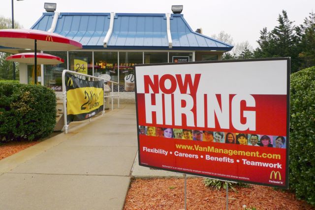 ΗΠΑ – Νέο άλμα στις αιτήσεις για επιδόματα ανεργίας λόγω της Όμικρον