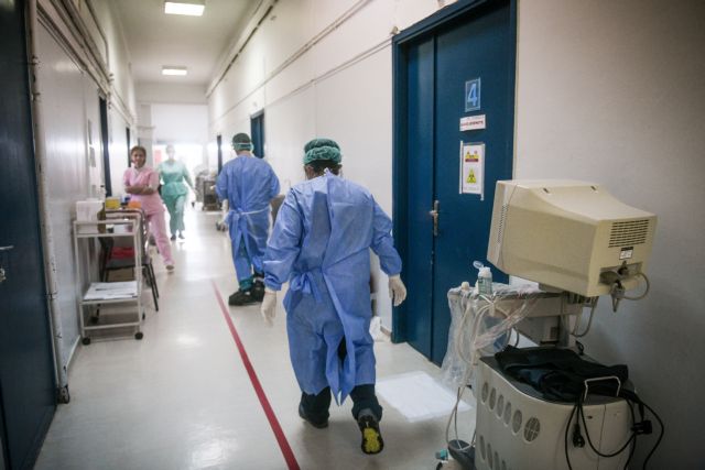 Κορωνοϊός: Εκτοξεύτηκαν οι εισαγωγές στα νοσοκομεία – Αύξηση κατά 539% από τις αρχές Ιουλίου