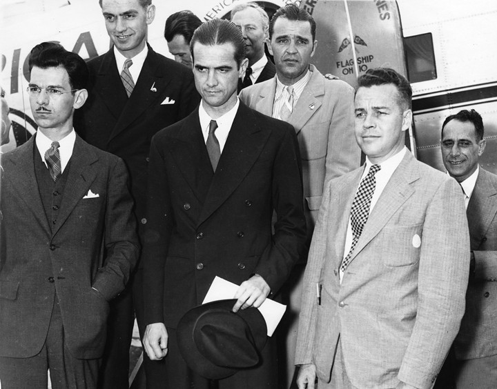 Σαν σήμερα το 1938 ο Χάουαρντ Χιουζ σπάει το ρεκόρ πτήσης γύρω απ’ την γη