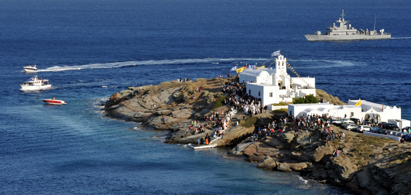 Sifnos: The Cycladic island with the magnificent view and the clear blue waters