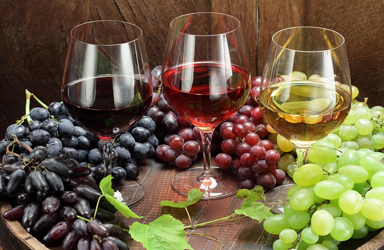 ΥΠΠΑΤ: 9 εκατ. ευρώ για απόσταξη οίνου το 2021