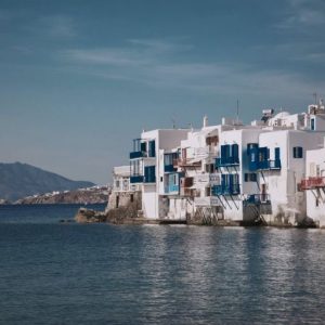 Ποια νησιά είναι μια ανάσα από το τοπικό lockdown