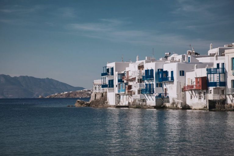 Τουρισμός: Ελληνικά νησιά «ψηφίζουν» Βρετανοί, Γερμανοί και Ιταλοί
