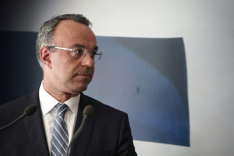 Στη Βουλή η ρύθμιση των χρεών της πανδημίας και η έκπτωση φόρου