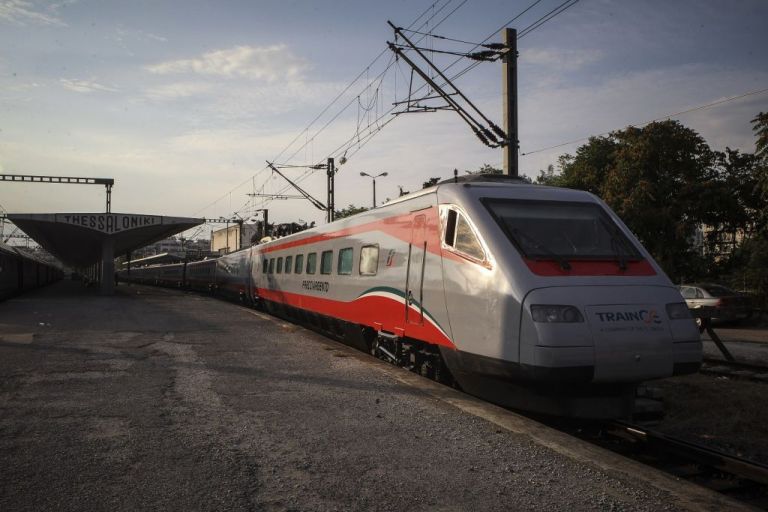 Θεσσαλονίκη: Τρένο παρέσυρε γυναίκα στην περιοχή του Κορδελιού