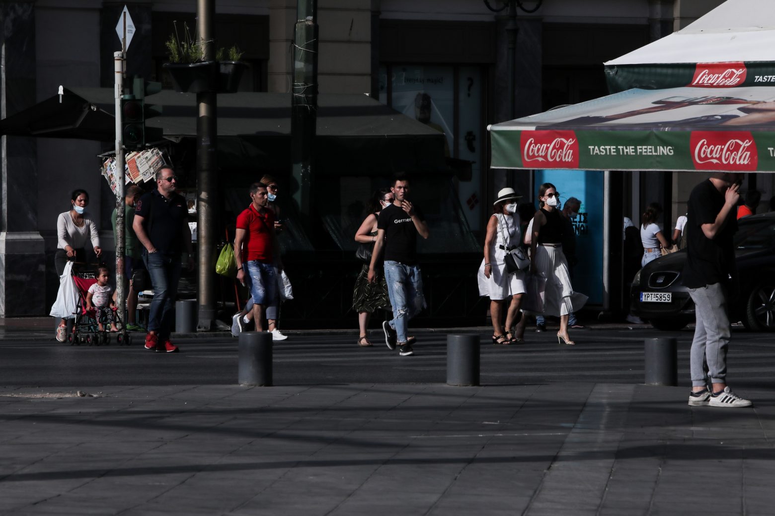 Κορωνοϊός: Οι ανεμβολίαστοι φουντώνουν το τέταρτο κύμα