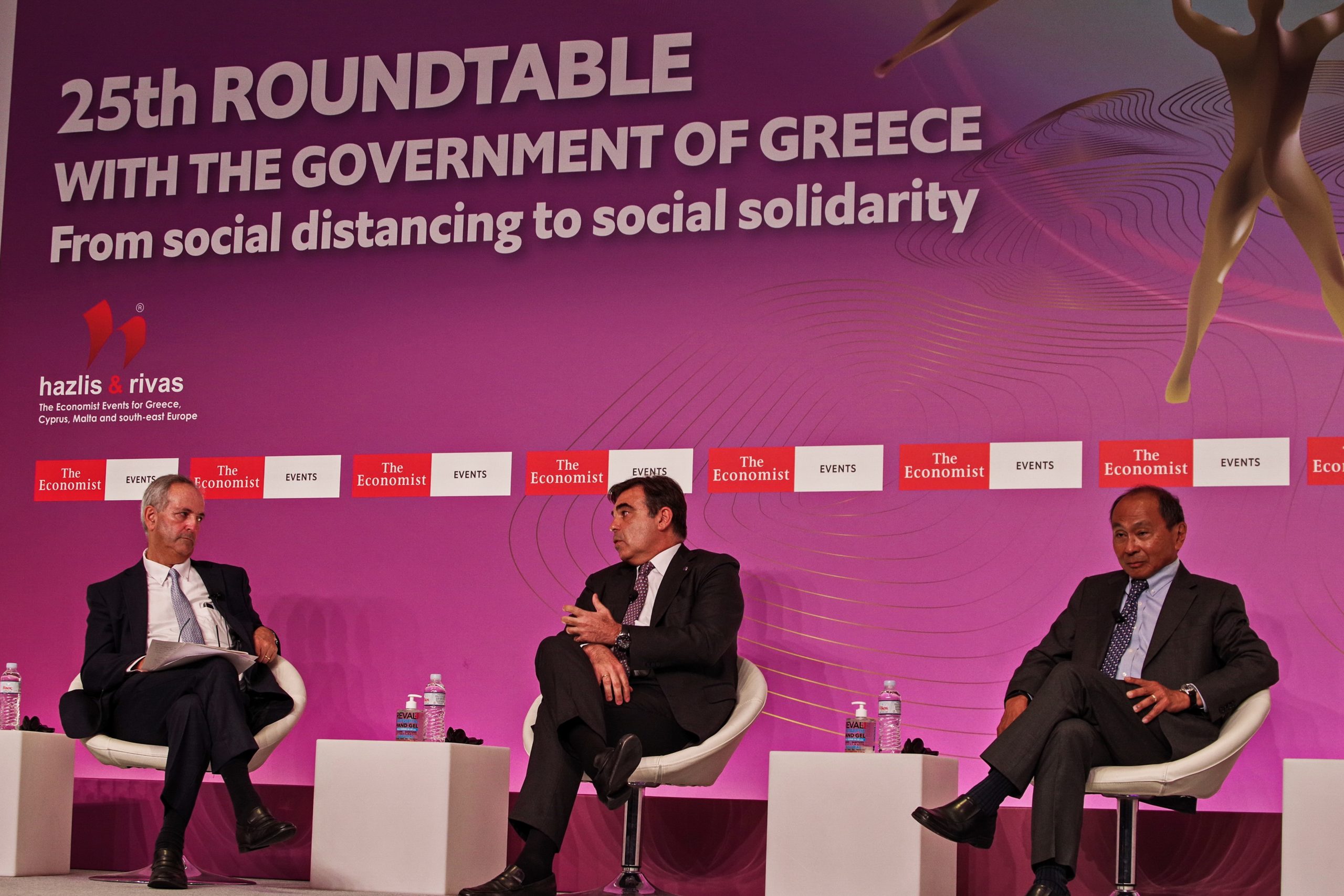 Σόιμπλε: Η Αθήνα πρέπει να συνεχίσει τις μεταρρυθμίσεις, είναι στο σωστό δρόμο