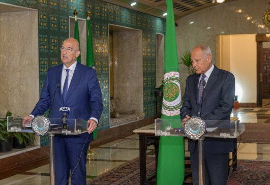 Δένδιας: Υπέγραψε Μνημόνιο Συνεργασίας με τον Αραβικό Σύνδεσμο