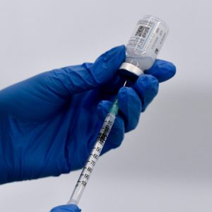 Εκστρατεία υπέρ του εμβολιασμού κατά της Covid – Μηνύματα στα κινητά 450.000 ανεμβολίαστων