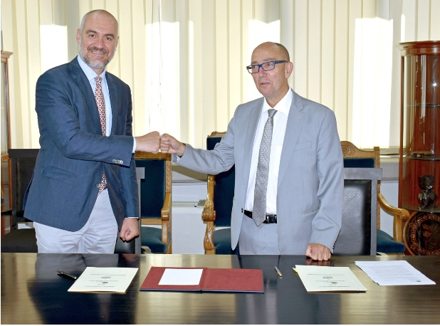 ΣΒΕ: Συμφωνία συνεργασίας με το Πανεπιστήμιο Μακεδονίας