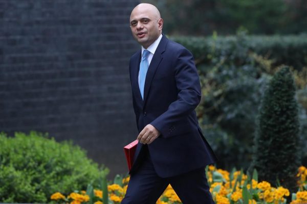 Βρετανία-Τα κρούσματα μπορεί να φτάσουν τα 100.000 την ημέρα