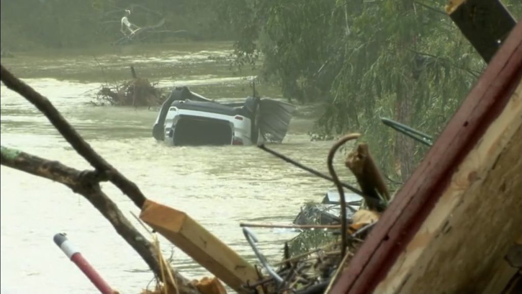 ΗΠΑ – Τουλάχιστον 21 νεκροί και περίπου 20 αγνοούμενοι στο Τενεσί μετά τις πλημμύρες
