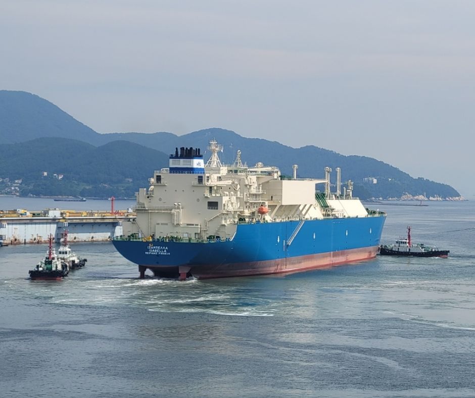 Παρουσιάσθηκαν τα σχέδια εφοδιασμού των πλοίων με LNG στο λιμάνι των Πατρών