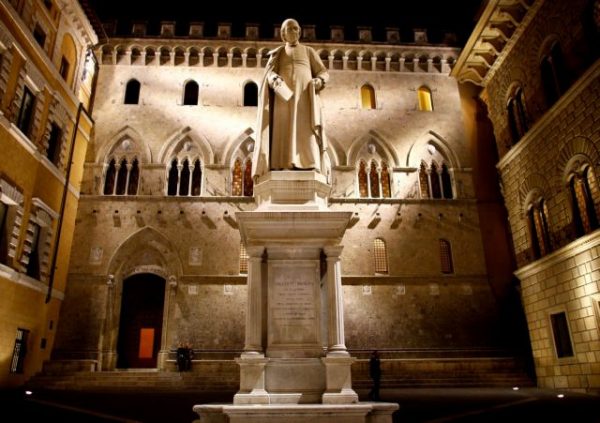 Monte dei Paschi: Σε αδιέξοδο οι διαπραγματεύσεις της ιταλικής κυβέρνησης με την UniCredit