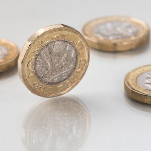 Βρετανία: Οι μέρες «δόξας» για την στερλίνα τελειώνουν