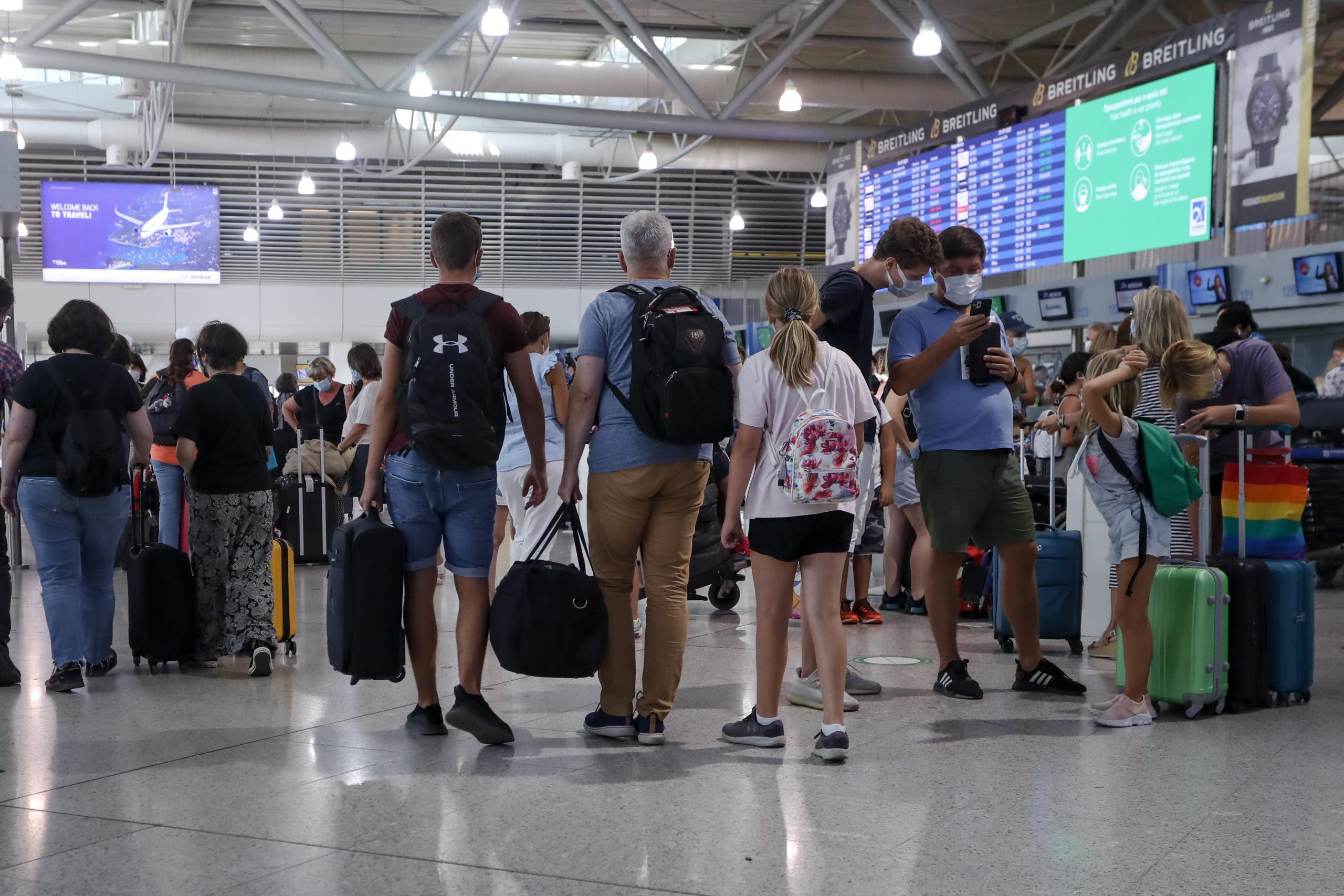 Τουρισμός – Εντυπωσιακή άνοδος πληρότητας και πτήσεων στα ελληνικά αεροδρόμια
