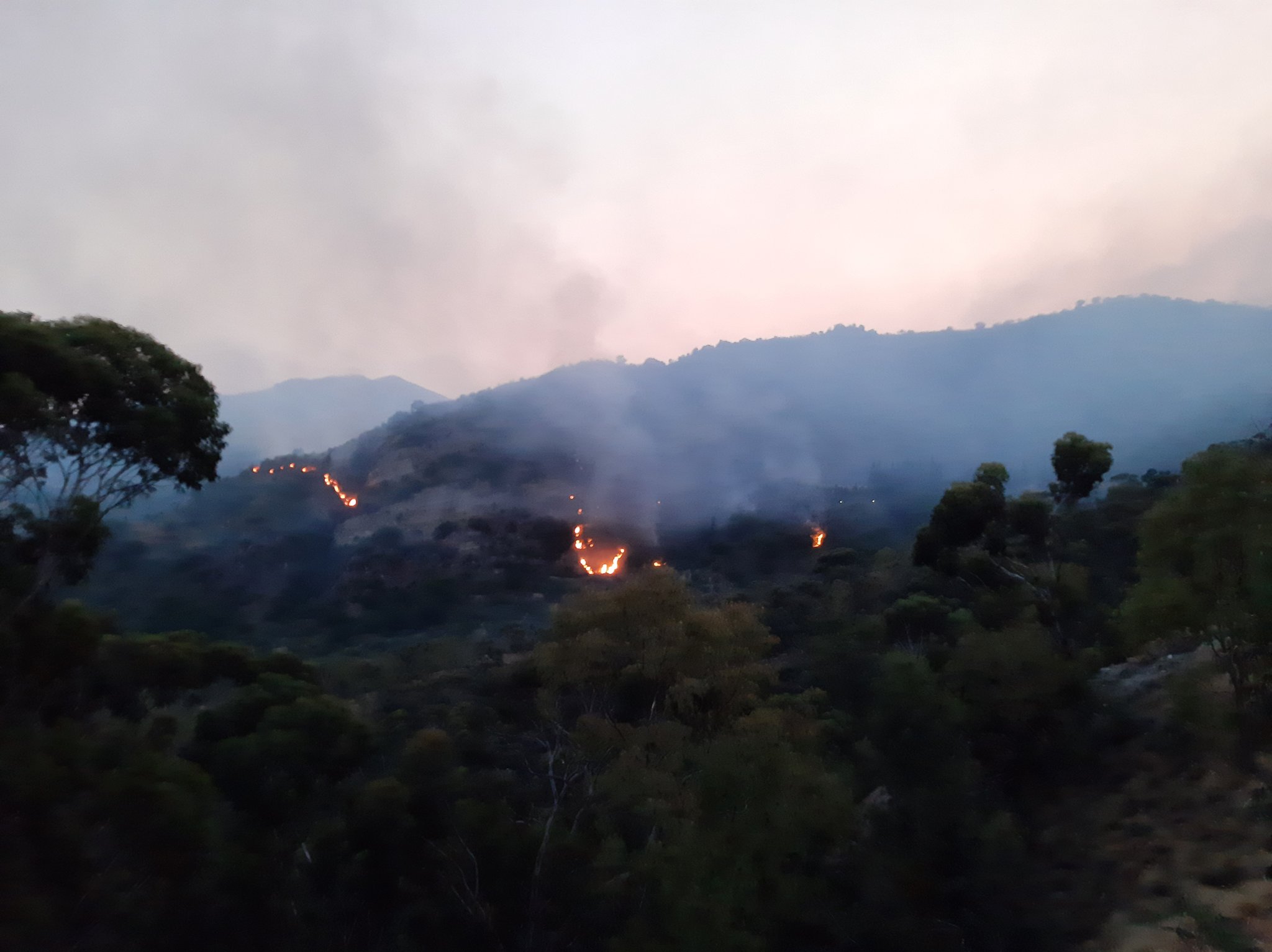 Ιταλία – Στις φλόγες η Καλαβρία και τα ελληνόφωνα χωριά [Video]