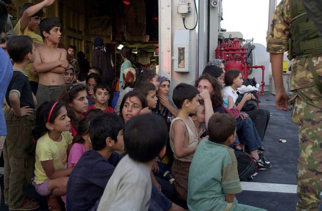 Ισπανία – Στο στόχαστρο η κυβέρνηση για τις απελάσεις ανήλικων μεταναστών