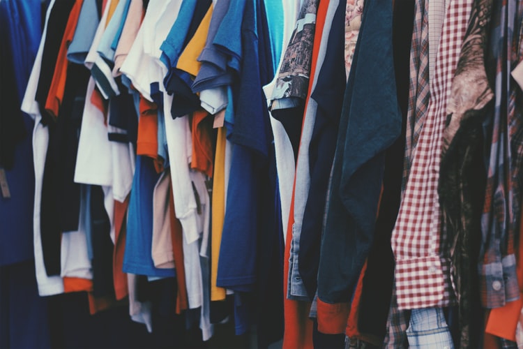Η τάση των μεταχειρισμένων ρούχων στην εποχή της πανδημίας