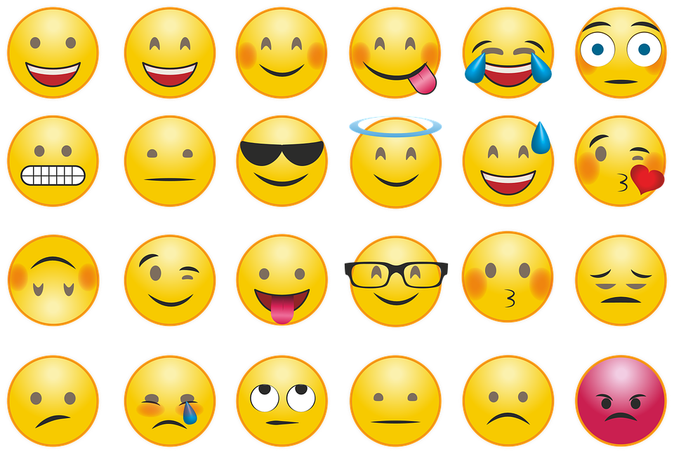 Στέλνετε το χαμογελαστό emoji; Τώρα τα emoji έχουν διαφορετική σημασία για διαφορετικά άτομα