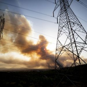 Μπλακ άουτ: Η χαμηλή ζήτηση και οι πολλές ΑΠΕ απειλούν την ηλεκτροδότηση