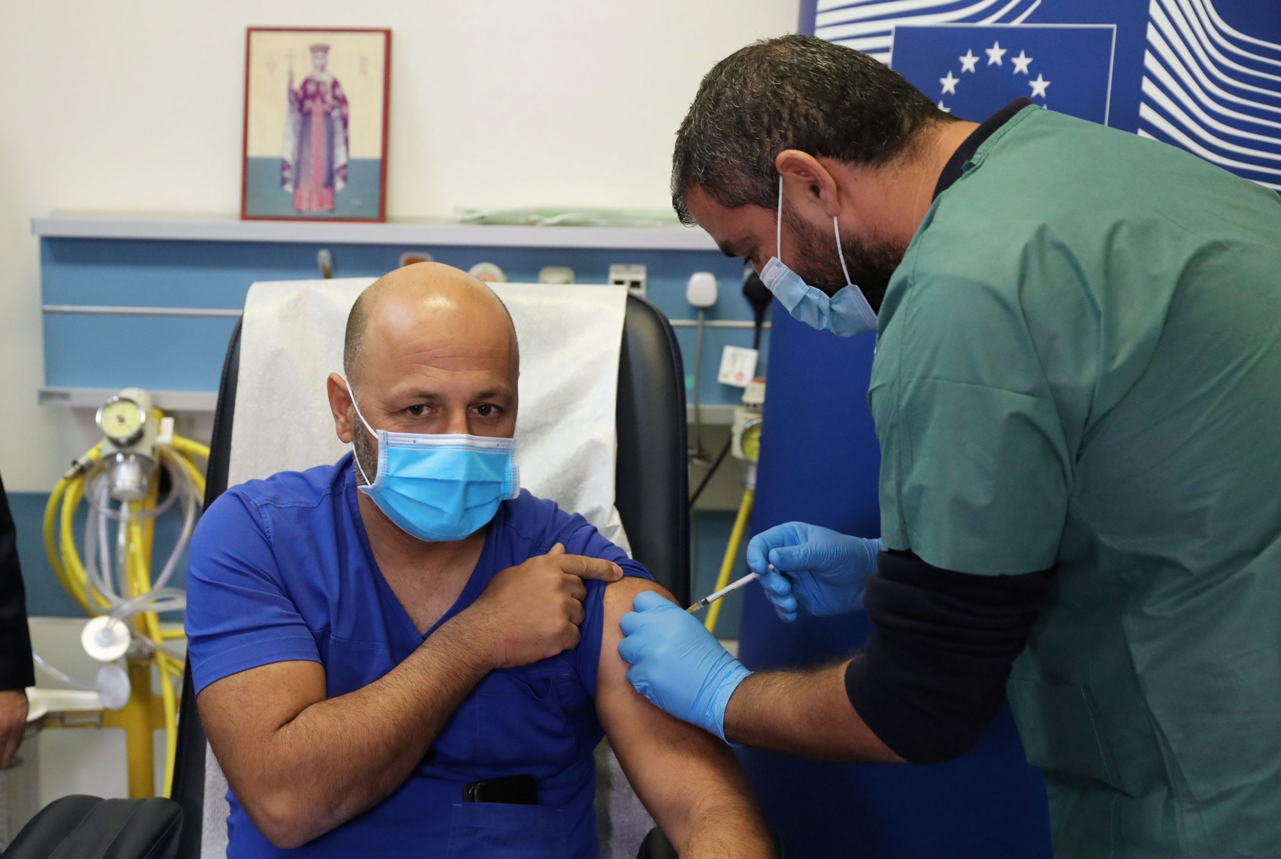 Κύπρος – Τρεις στους τέσσερις ενηλίκους έχουν λάβει μία δόση εμβολίου