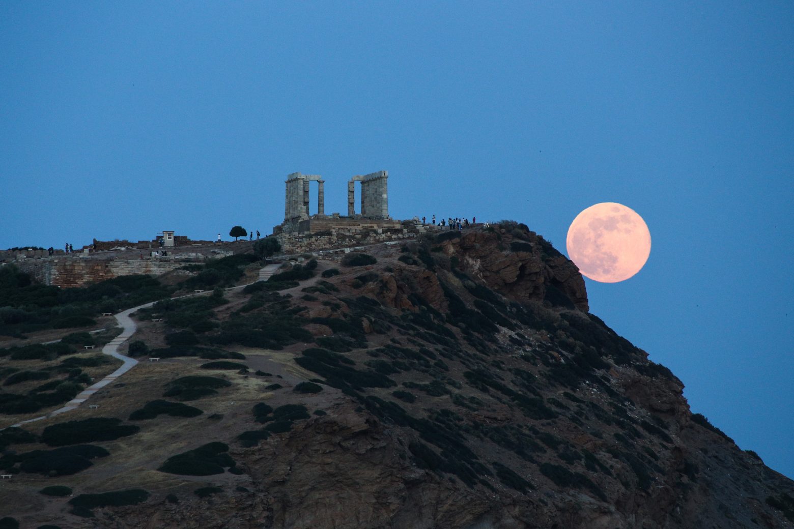 August Full Moon: Open archaeological sites and monuments