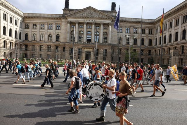 Βερολίνο – Νέα διαδήλωση κατά των περιοριστικών μέτρων