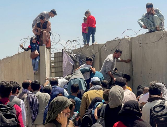 Προσφυγικό – Έκθεση – βόμβα στο Μαξίμου – Έως 2.000.000 Αφγανοί στα ελληνικά σύνορα