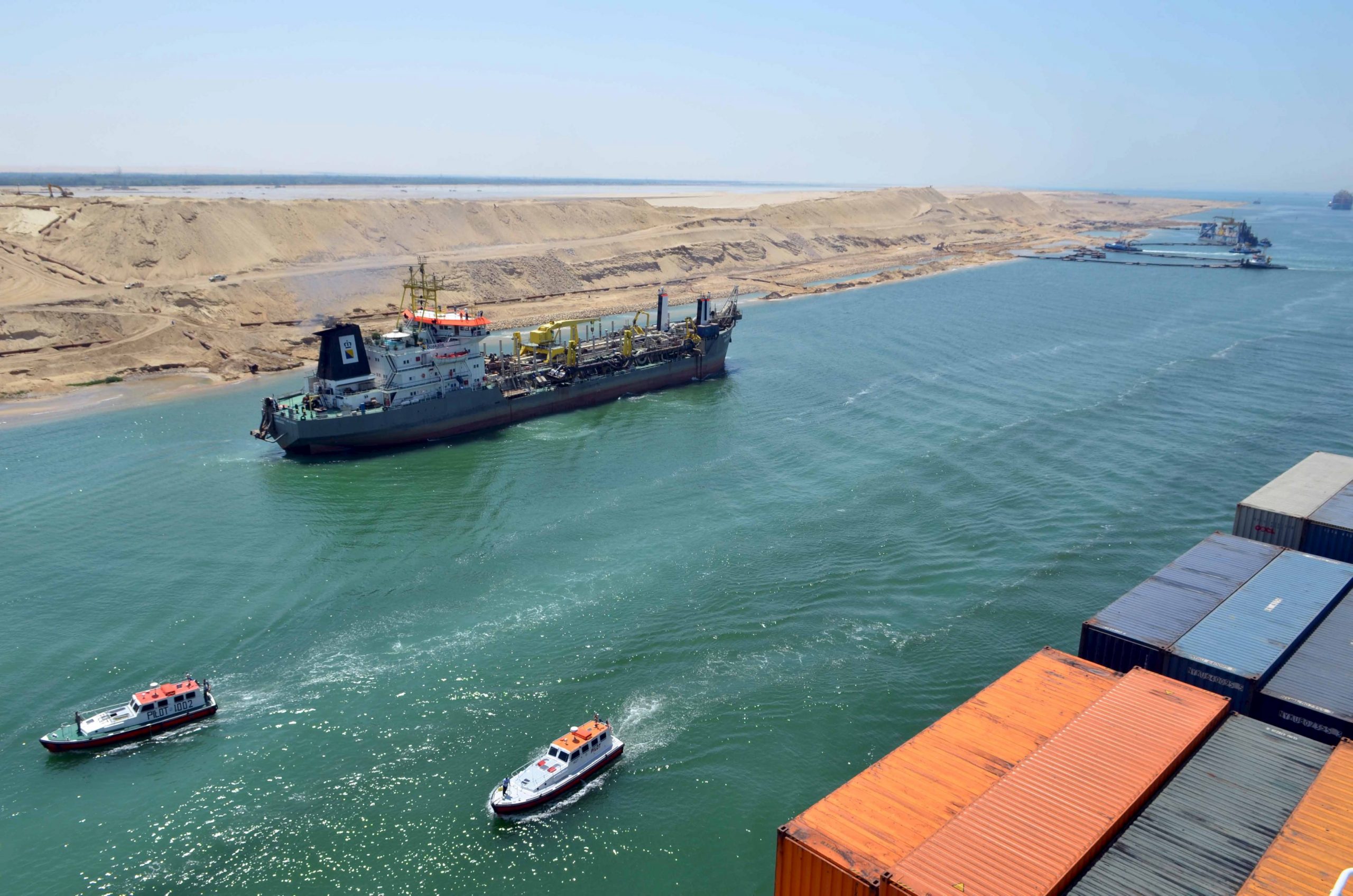 Διώρυγα του Σουέζ – Σε νέα υψηλά η διεύλευση πλοίων στα Στενά το 2021