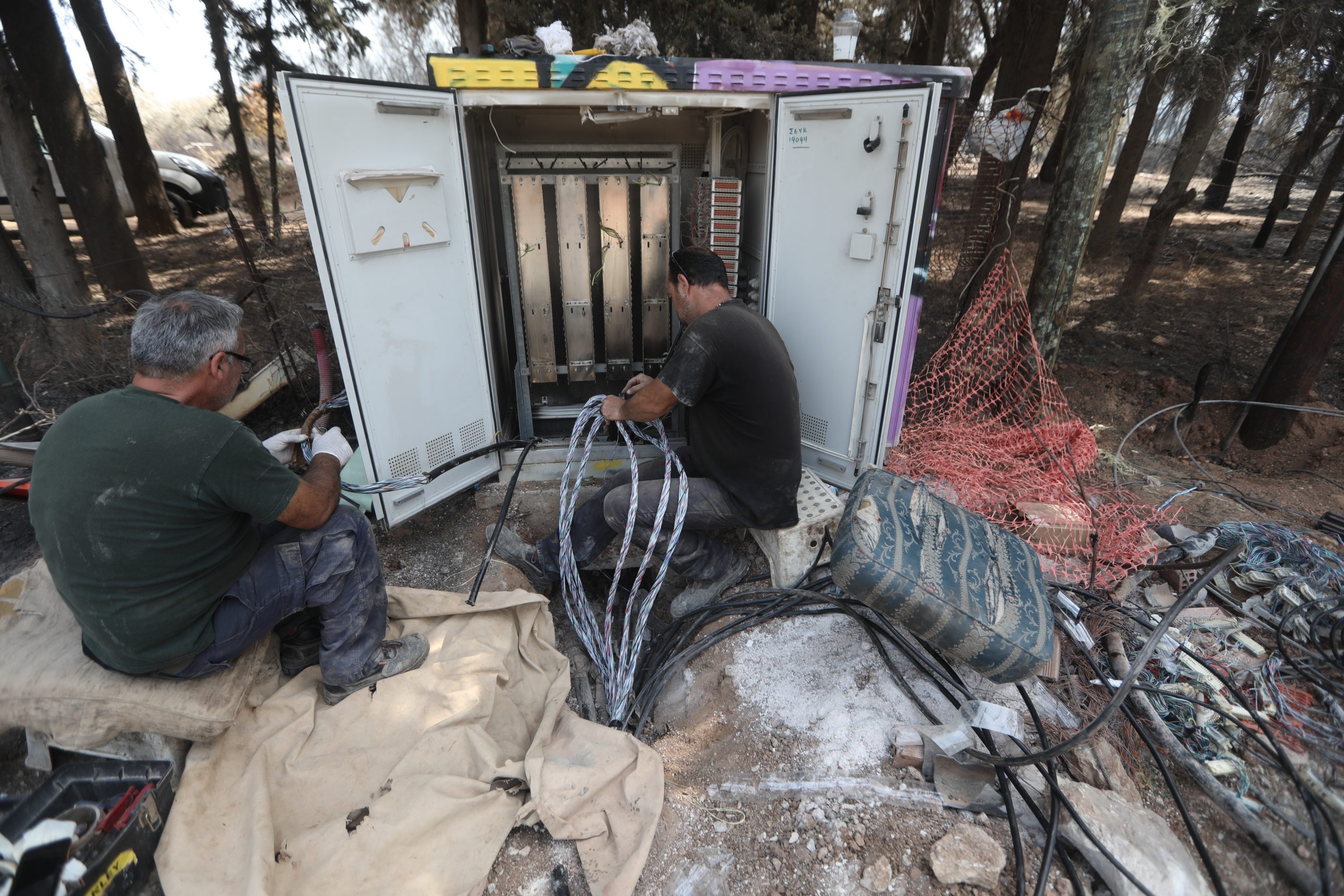ΔΕΔΔΗΕ – Επτά οικισμοί παραμένουν χωρίς ρεύμα στην Εύβοια