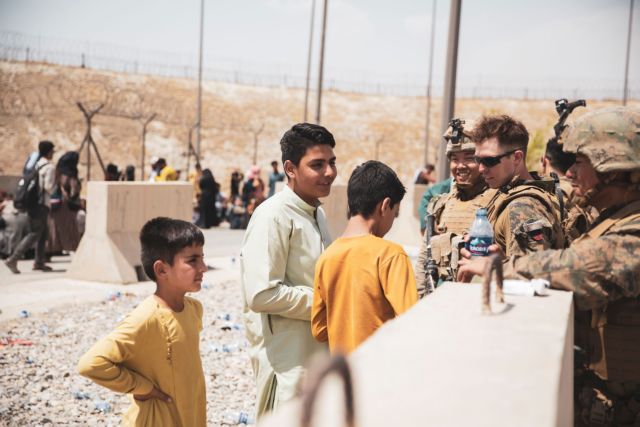 Τζο Μπάιντεν και Μπόρις Τζόνσον συζήτησαν για τα σχέδια εκκένωσης στο Αφγανιστάν
