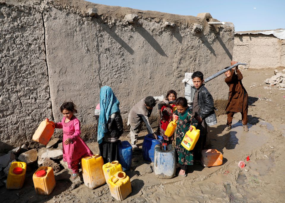Φον ντερ Λάιεν – Έκκληση για υποδοχή προσφύγων από το Αφγανιστάν