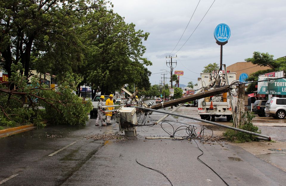 Ο τυφώνας Νόρα πλήττει με σφοδρότητα τα παράλια του κεντροδυτικού Μεξικού