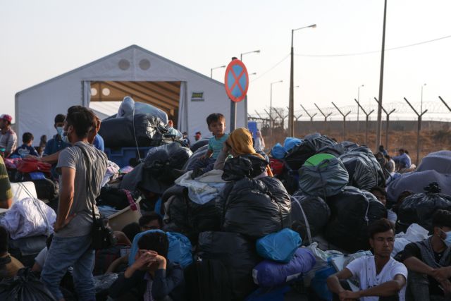 Μεταναστευτικό – Κατατέθηκε στη Βουλή το νομοσχέδιο για τις απελάσεις