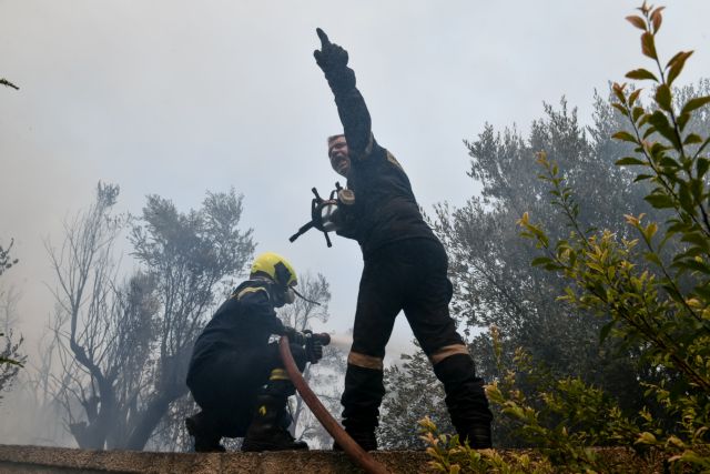 Υπό έλεγχο τέθηκε η φωτιά στο Σούνιο – Εμπρησμό καταγγέλλει ο δήμαρχος