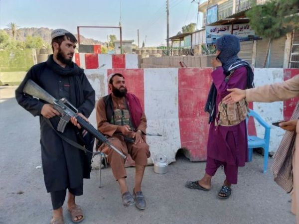 Η επικράτηση των Ταλιμπάν ανατρέπει τον διπλωματικό χάρτη