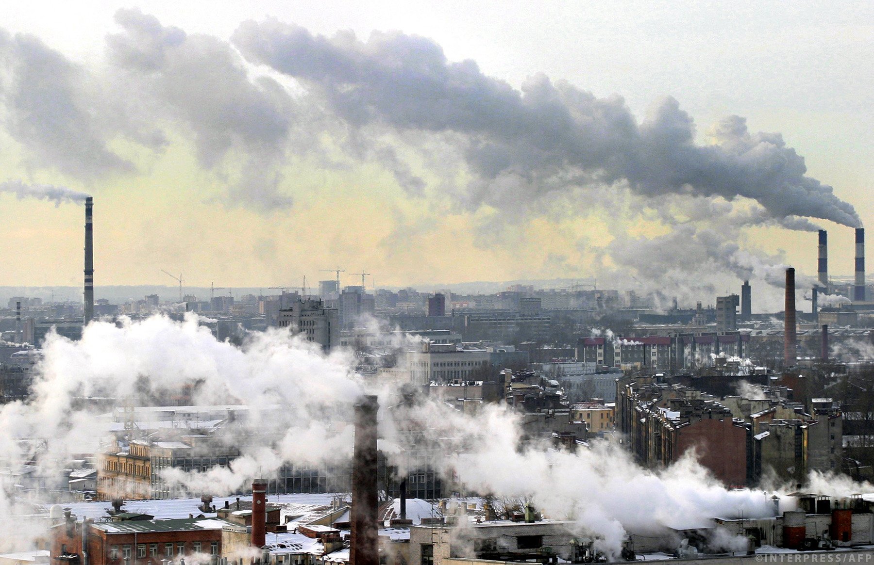ΗΑΕ: Βιομηχανία και ενεργειακές εταιρείες συζητούν για τη μείωση των εκπομπών αερίων του θερμοκηπίου