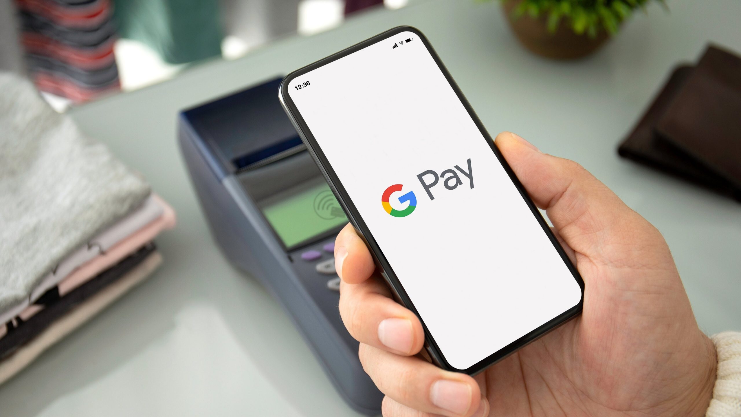 H Alpha Bank φέρνει τις ανέπαφες πληρωμές μέσω Google Pay στις κάρτες της