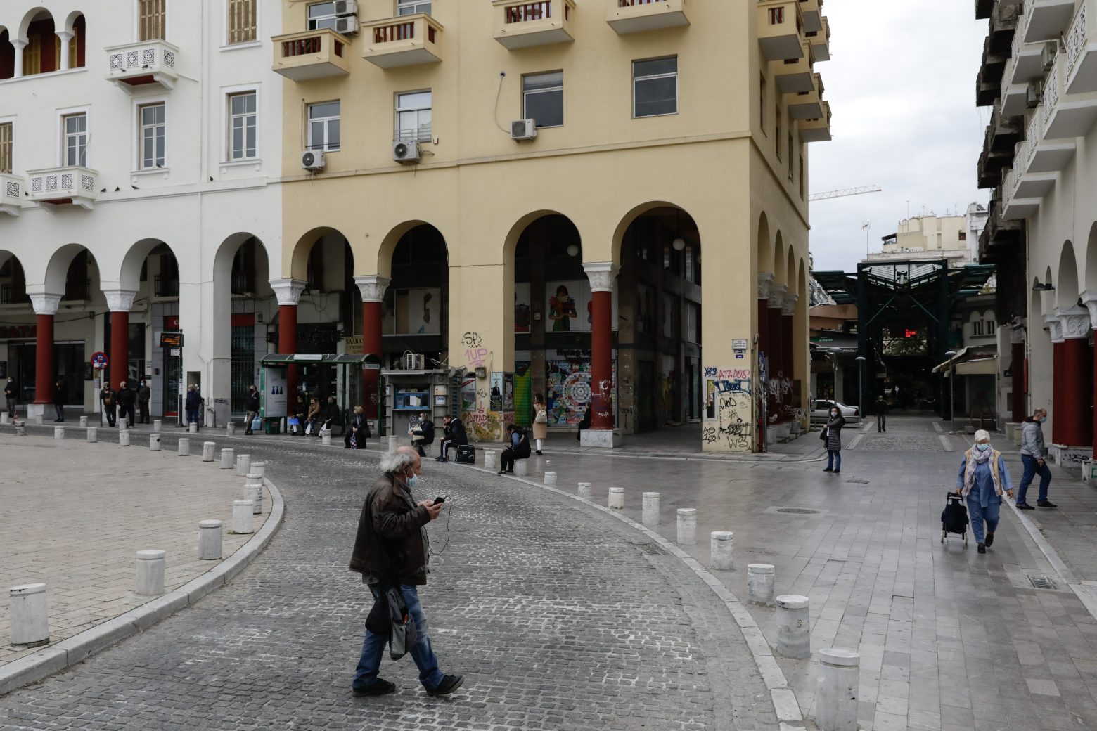 Θεσσαλονίκη – Στο «κόκκινο» η διασπορά – Υψηλότερες οι τιμές του ιικού φορτίου από το τρίτο κύμα