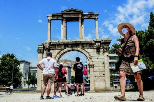 Φραγκάκης – Με συλλογικότητα και σκληρή δουλειά κρατήσαμε όρθια την τουριστική μας βιομχανία