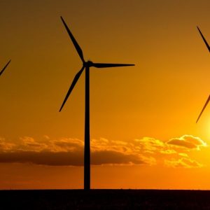 Χρηματιστήριο Eνέργειας: Τα μελτέμια… έριξαν τις τιμές στη χονδρεμπορική ρεύματος