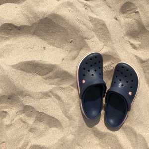 Crocs: Έκανε την πανδημία ευκαιρία και έκτοτε μεγαλουργεί  